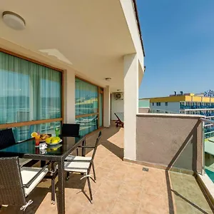 Briz Aparthotel