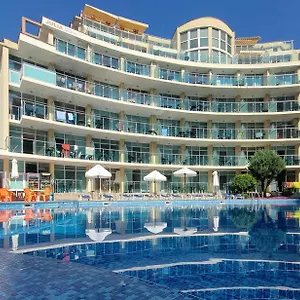 Julia Family Aparthotel